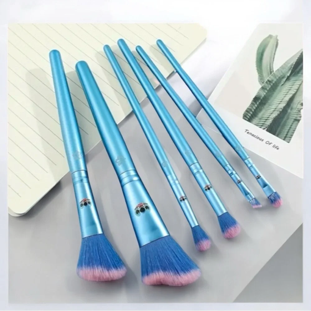Stitch Makeup Brush 6 Piece Set in Blue with Pink tip
